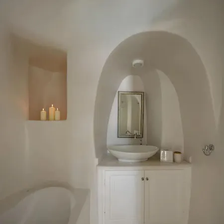 Amazing View -privated Pool Holiday home Oia (Santorini)